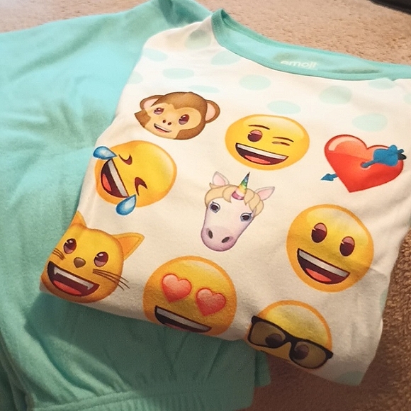 Emoji Other - Emoji Girls 2 Peice P.J. Set